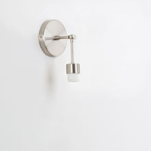 Load image into Gallery viewer, Hinge Shade Ready Solo Sconce
