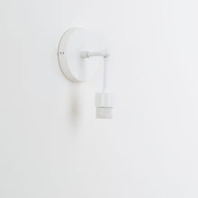 Load image into Gallery viewer, Hinge Shade Ready Solo Sconce
